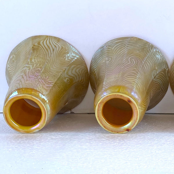 Set of Four American Durand Art Glass Gold King Tut Pattern Lamp Shades
