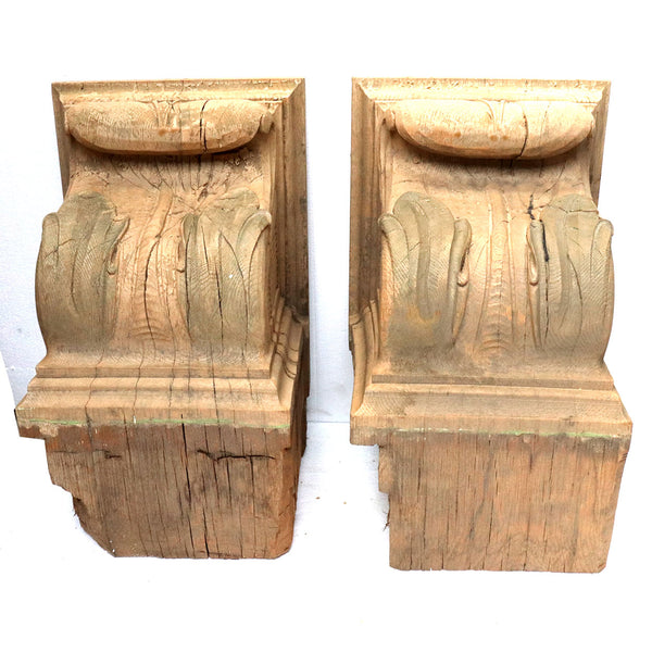 Pair of American Lafayette Hughes Manison Carved Oak Architectural Corbels
