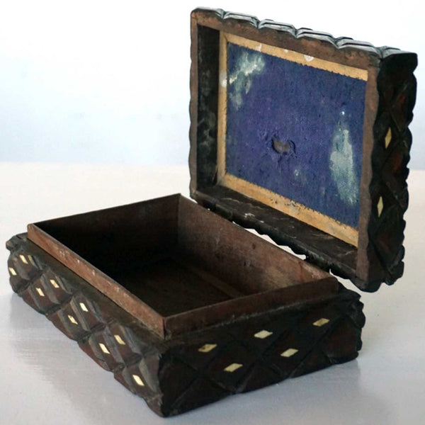 Small Anglo Indian Victorian Bone Inlaid Quilted Pattern Dresser Box