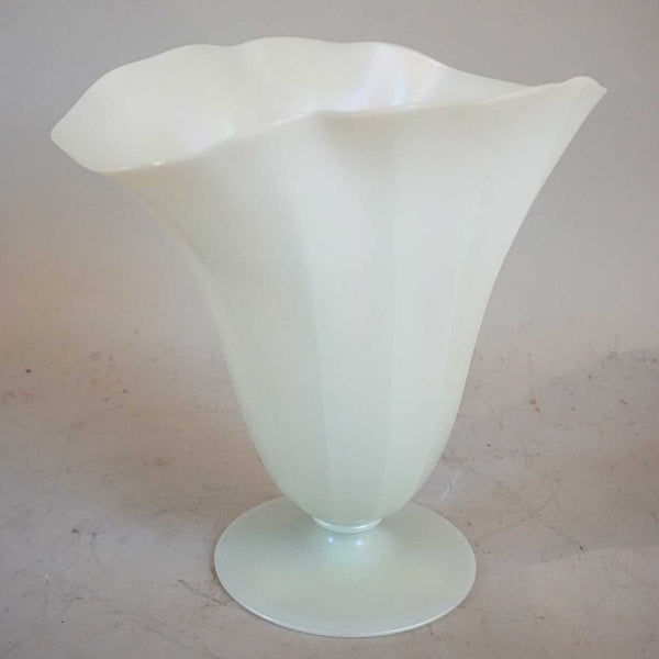 Large American Steuben Carder Period Calcite Art Glass Vase
