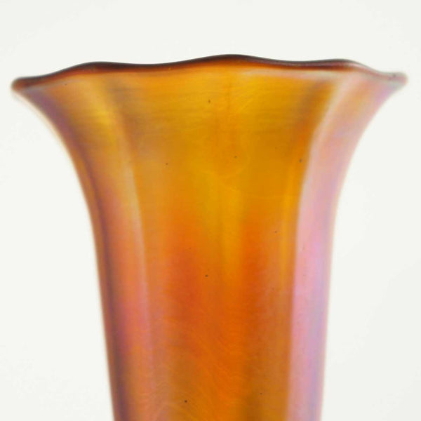 American Quezal Art Nouveau Iridescent Gold Glass Lily Lamp Shade