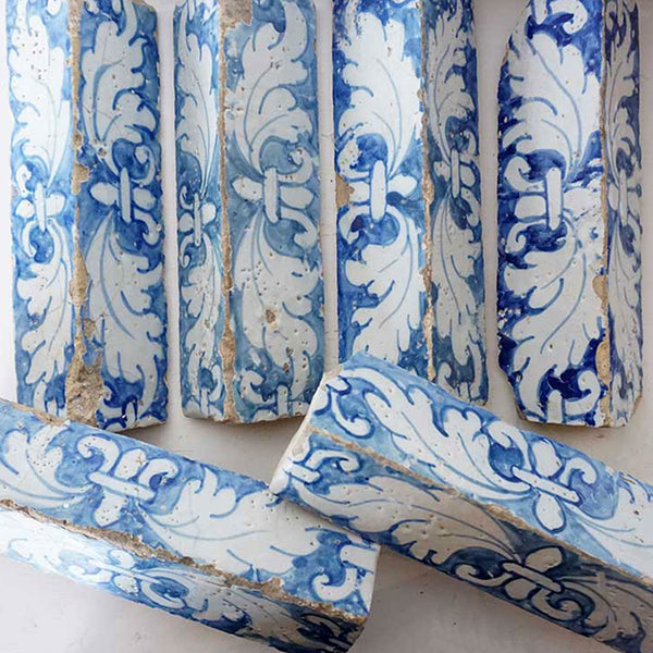 Rare Set of Six Portuguese Baroque Tin Glazed Pottery (Azulejos) Corner Tiles