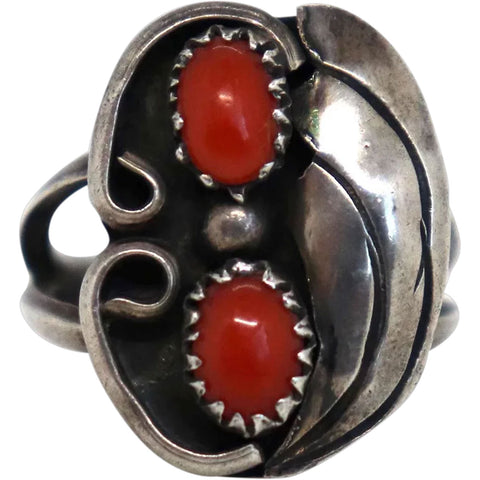 Vintage American Southwest Silver and Coral Cabochon Leaf Ring