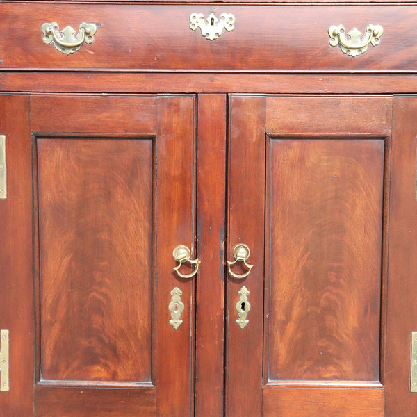 Fine American Philadelphia Chippendale Style Glazed Door Poplar Corner Cabinet