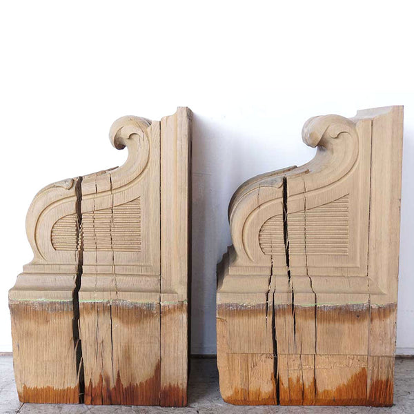 Pair of American Lafayette Hughes Mansion Carved Oak Architectural Corbels