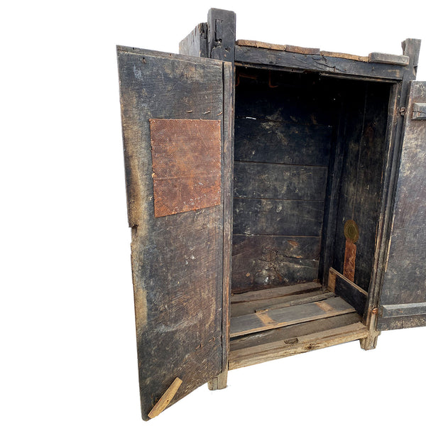 Portuguese Medieval 16th Century Chestnut Food Cupboard