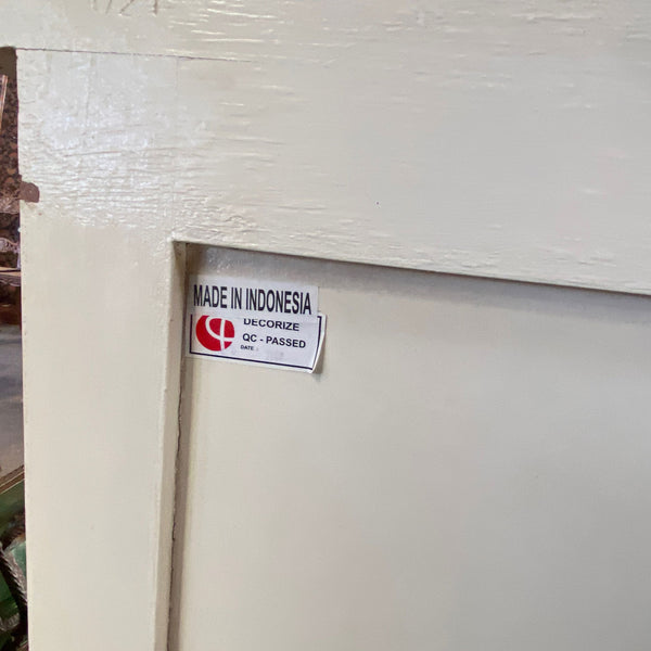 Lot 0549 | Vintage Style Mirrored and Painted Chest of Drawers