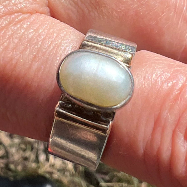 American LILLY BARRACK 14K Yellow Gold, Sterling Silver and Pearl Ring