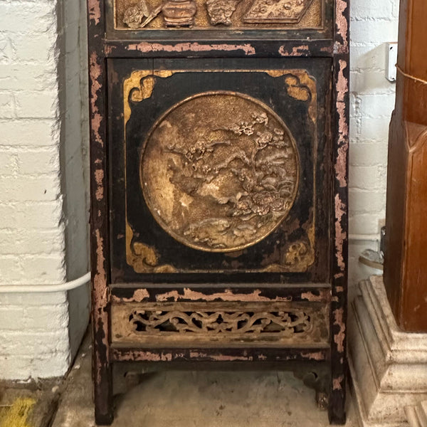 Chinese Qing Gilt Lacquered Wood 12-Panel 23-Foot Floor Screen / Room Divider