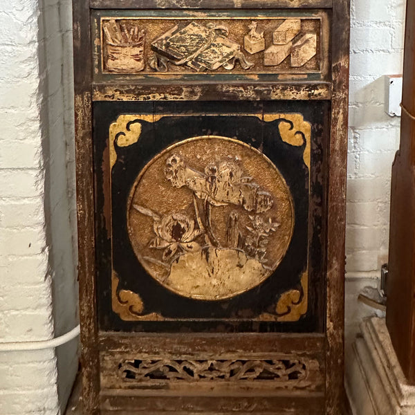 Chinese Qing Gilt Lacquered Wood 12-Panel 23-Foot Floor Screen / Room Divider