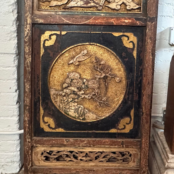 Chinese Qing Gilt Lacquered Wood 12-Panel 23-Foot Floor Screen / Room Divider