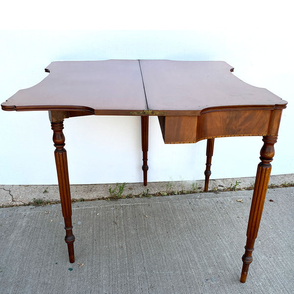 American New England Sheraton Mahogany Fold-Over Card Table