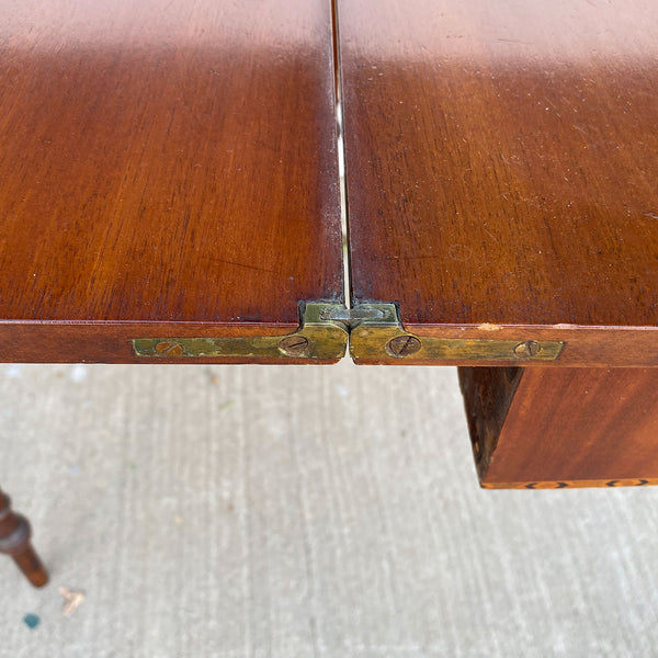 American New England Sheraton Mahogany Fold-Over Card Table
