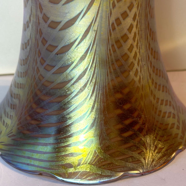 American Lustre Art Glass White and Gold Fishnet Lamp Shade