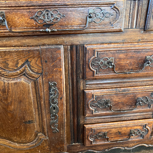 Lot 0136 | French Provincial Louis XV Oak Two-Part Dresser/Buffet (Vaisselier)