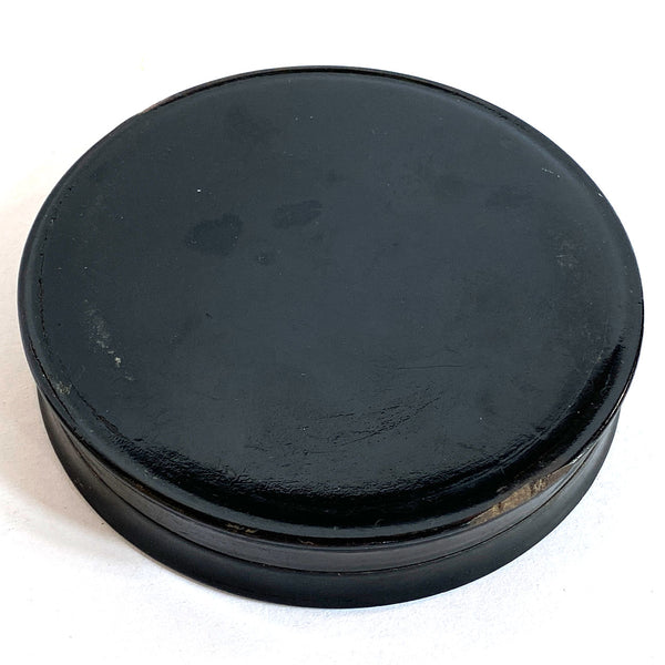 German Stobwasser-Type Lacquered and Painted Papier-Mache Snuff Box, Seated Lady
