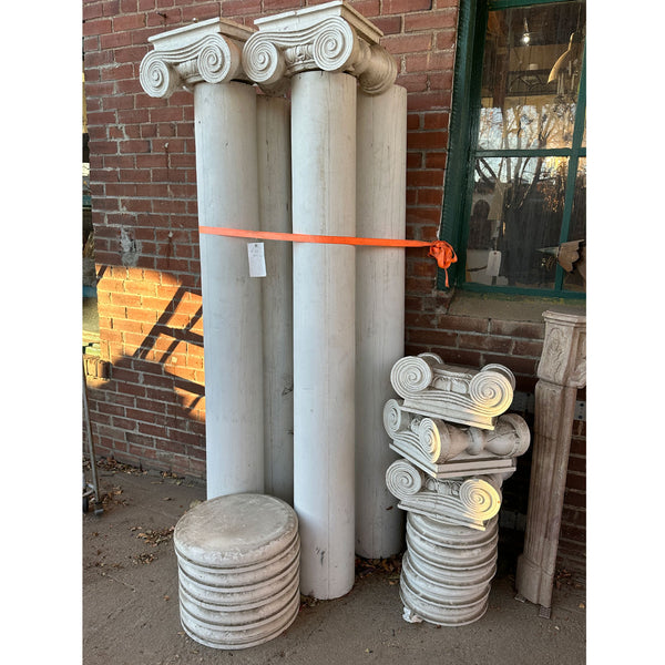 Lot 0322 | (6) American Denver Neoclassical White Painted Pine Architectural Columns
