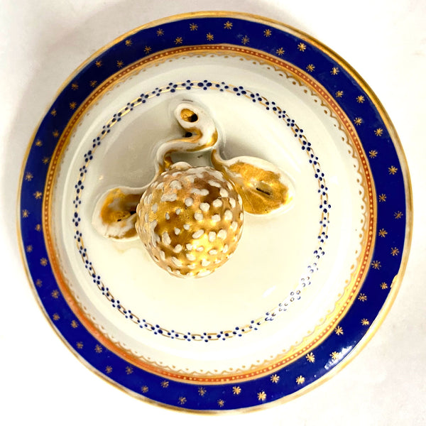 Chinese Export for the English Market Porcelain Armorial Covered Sugar Bowl