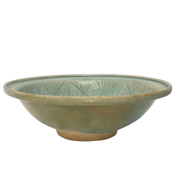 Large Thai Sawankhalok Celadon Stoneware Bowl