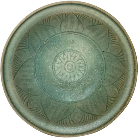 Large Thai Sawankhalok Celadon Stoneware Bowl