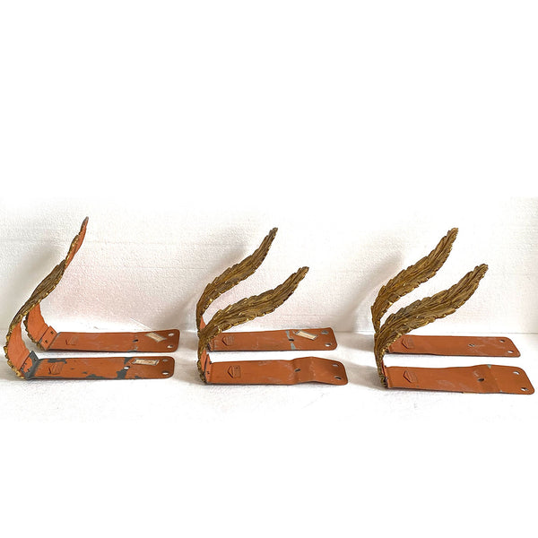 Set Italian Palladio Gilt and Painted Toleware Foliate Curtain Tie-backs (6 pieces)
