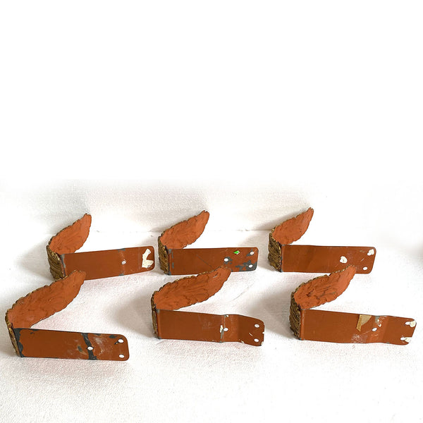 Set Italian Palladio Gilt and Painted Toleware Foliate Curtain Tie-backs (6 pieces)