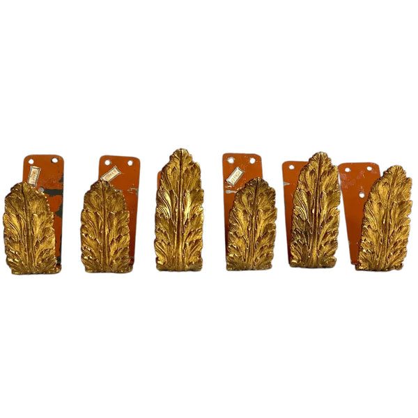 Set Italian Palladio Gilt and Painted Toleware Foliate Curtain Tie-backs (6 pieces)