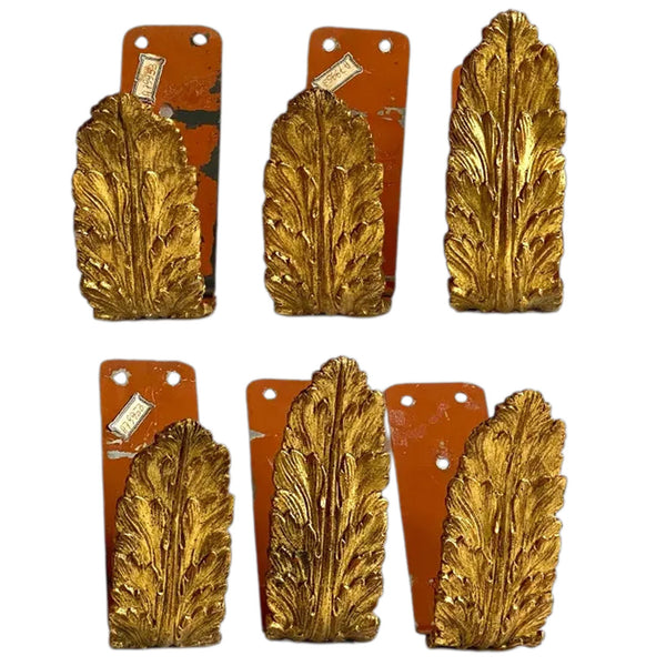 Set Italian Palladio Gilt and Painted Toleware Foliate Curtain Tie-backs (6 pieces)