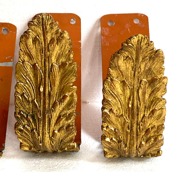 Set Italian Palladio Gilt and Painted Toleware Foliate Curtain Tie-backs (6 pieces)