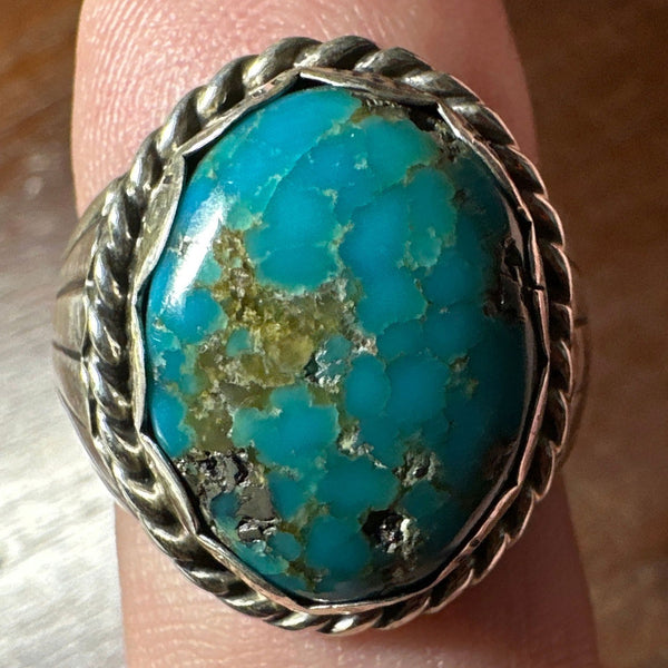 Vintage American Southwest Sterling Silver and Turquoise Ring