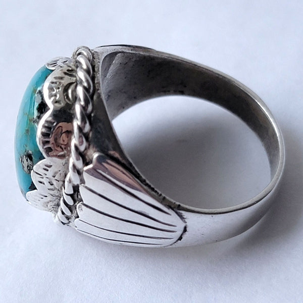 Vintage American Southwest Sterling Silver and Turquoise Ring