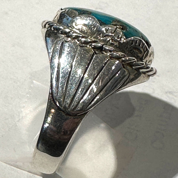 Vintage American Southwest Sterling Silver and Turquoise Ring