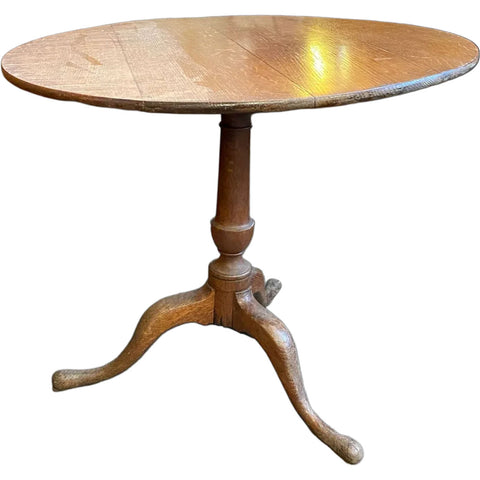 English Queen Anne Style Oak Round Pedestal Tilt-Top Tea Table