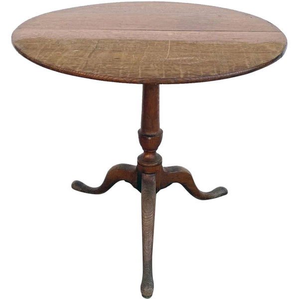 English Queen Anne Style Oak Round Pedestal Tilt-Top Tea Table