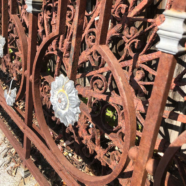 Small Spanish Art Nouveau Wrought Iron and Zinc Balcony Railing