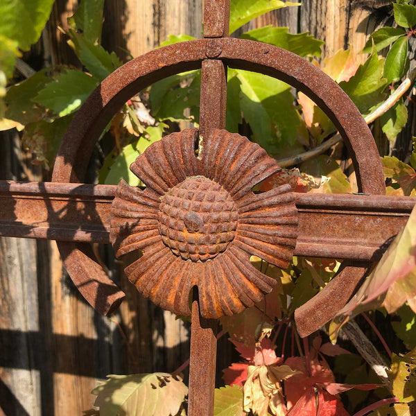 Small Spanish Art Nouveau Wrought Iron and Zinc Balcony Railing