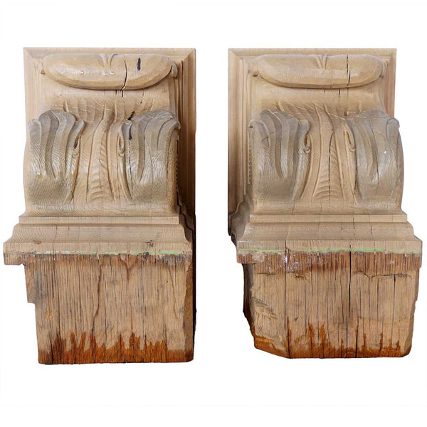Pair of American Lafayette Hughes Manison Carved Oak Architectural Corbels