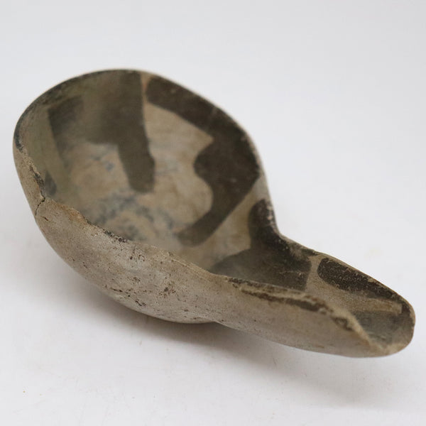 Native American Anasazi Black on White Pottery Spoon / Ladle