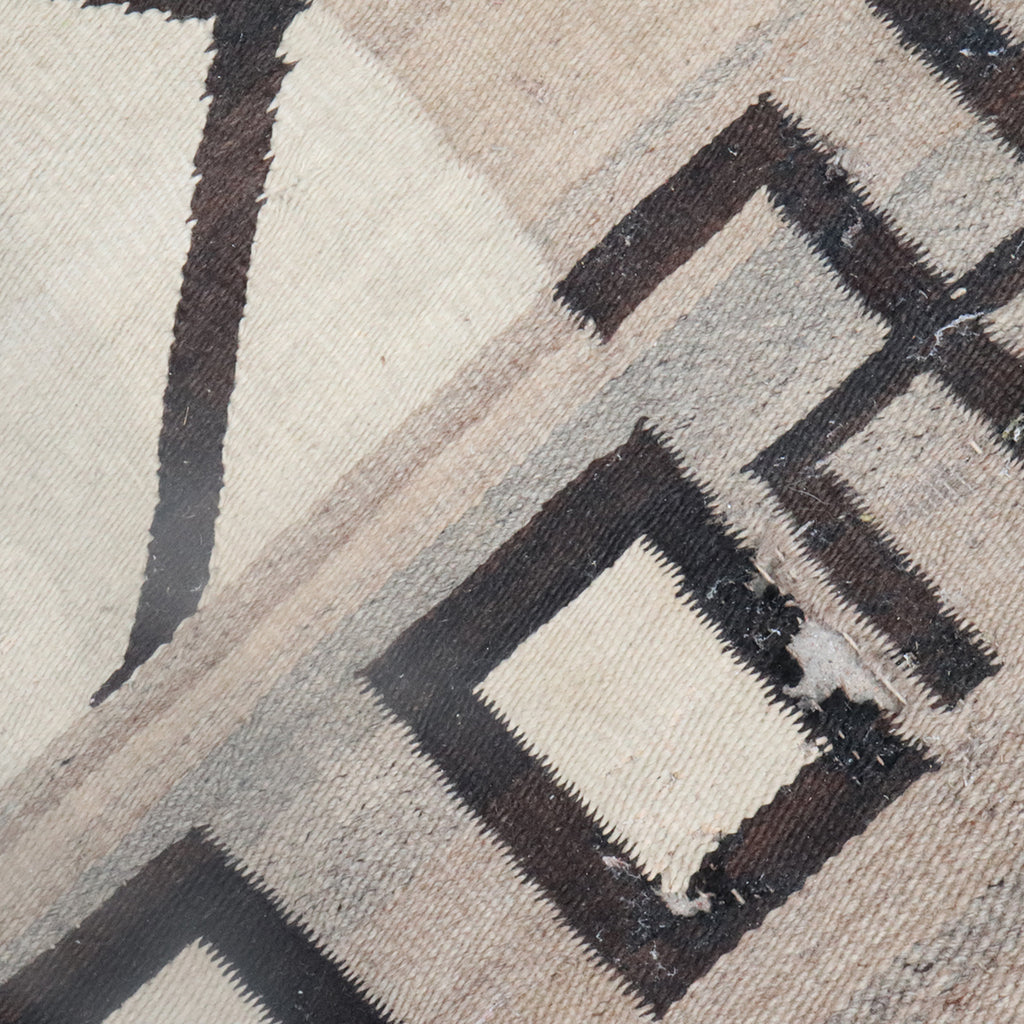 Native American Navajo Crystal Wool Whirling Log Rug