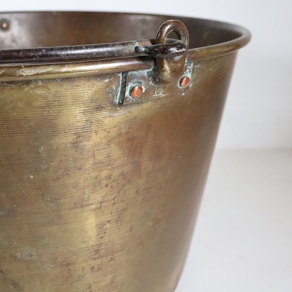 Large American New England Brass Kettle Company Brass and Iron No. 3 Kettle