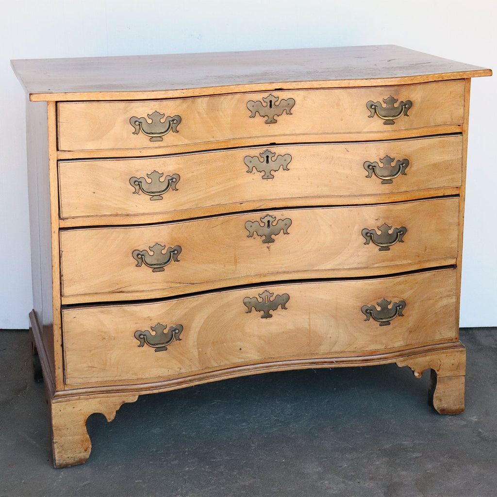 American New England Chippendale Faded Mahogany Oxbow Chest of Drawers