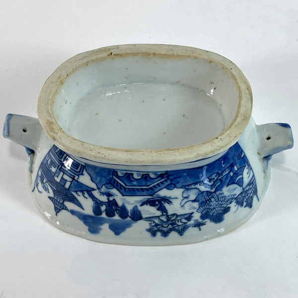 Chinese Export Canton Porcelain Covered Sauce Tureen and Undertray