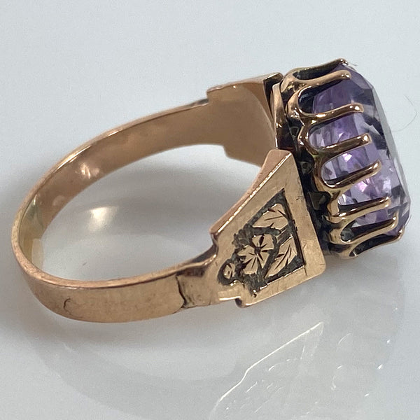 Victorian 14 Karat Yellow Gold and Amethyst Lady's Ring