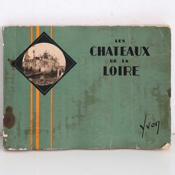 Vintage Illustrated Album: Les Chateaux de la Loire by Jean-M. Schweitzer