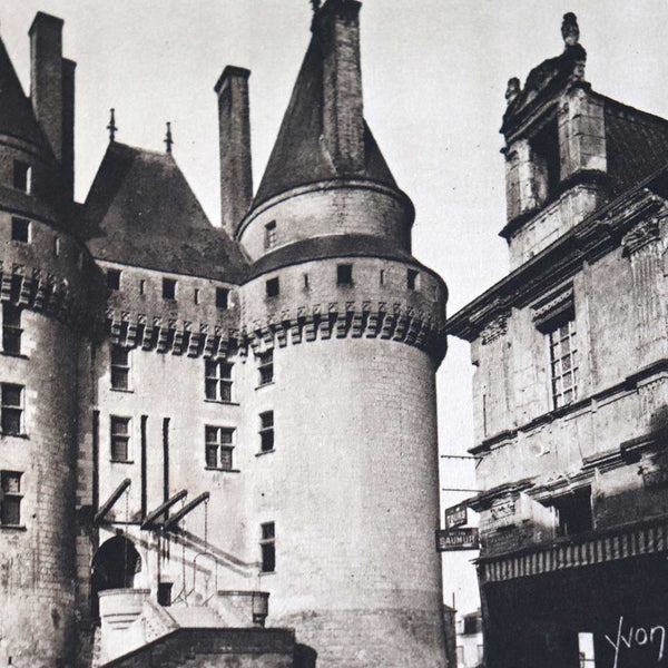 Vintage Illustrated Album: Les Chateaux de la Loire by Jean-M. Schweitzer