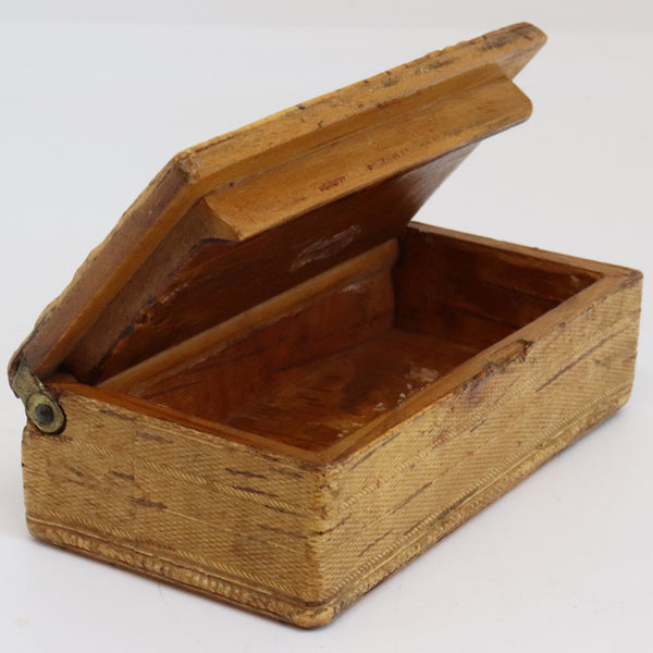 Scandinavian / German Pressed Burled Birch Wood Snuff Box