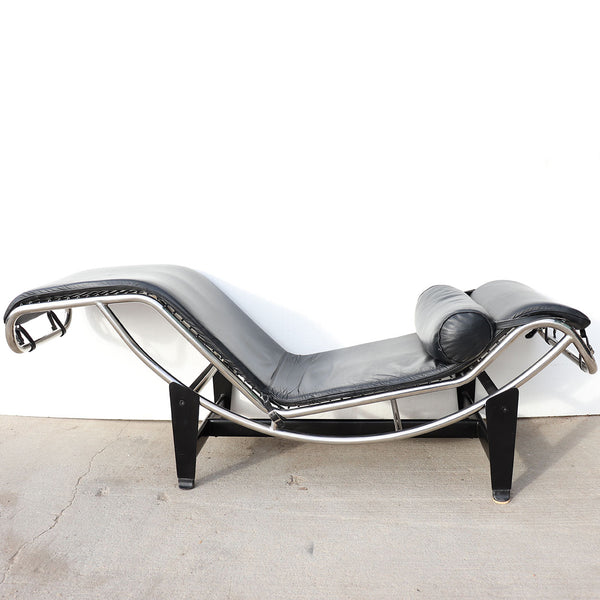 Vintage Reproduction Le Corbusier Black Leather and Chrome Steel Tubular Frame Lounge Chair