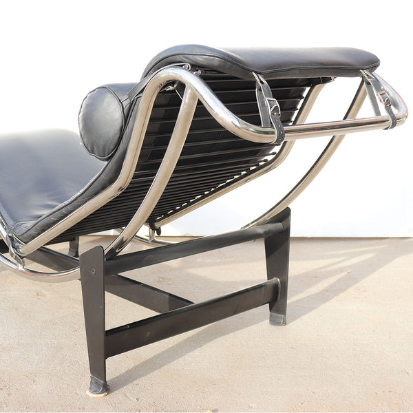 Vintage Reproduction Le Corbusier Black Leather and Chrome Steel Tubular Frame Lounge Chair