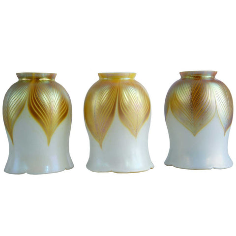 Set of Three American Art Nouveau Gold Pulled Feather Art Glass Lamp Shades