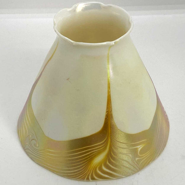 American Tiffany Studios Favrile Glass Gold Hooked Feather Optic Rib Candle Lamp Shade